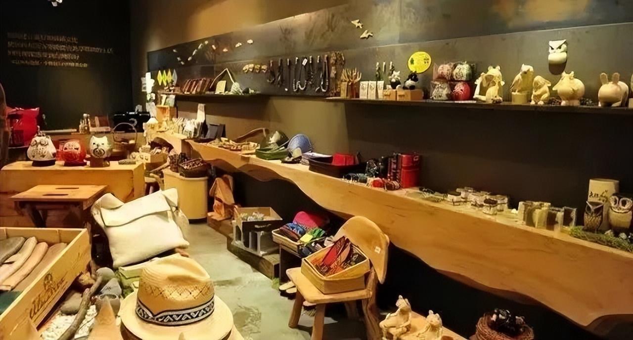 DW最新版本探秘，小巷特色小店中的隐藏宝藏
