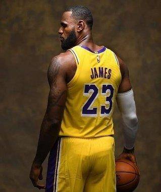 NBA最新得分榜排名，群星争艳，谁将独领风骚？