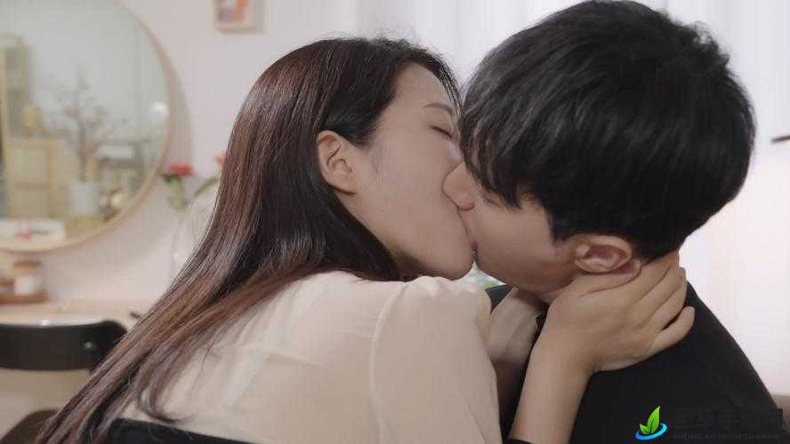 最新吻戏视频辣妞范，观点阐述与深度解析