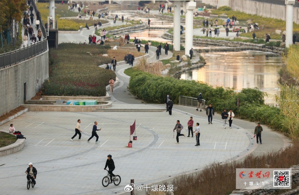 十堰滨江新区，新闻热点与温馨生活画卷之友情家庭与陪伴时刻